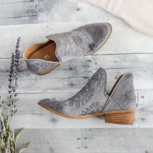 Mi. iM. “Ellen” Calf hide bootie